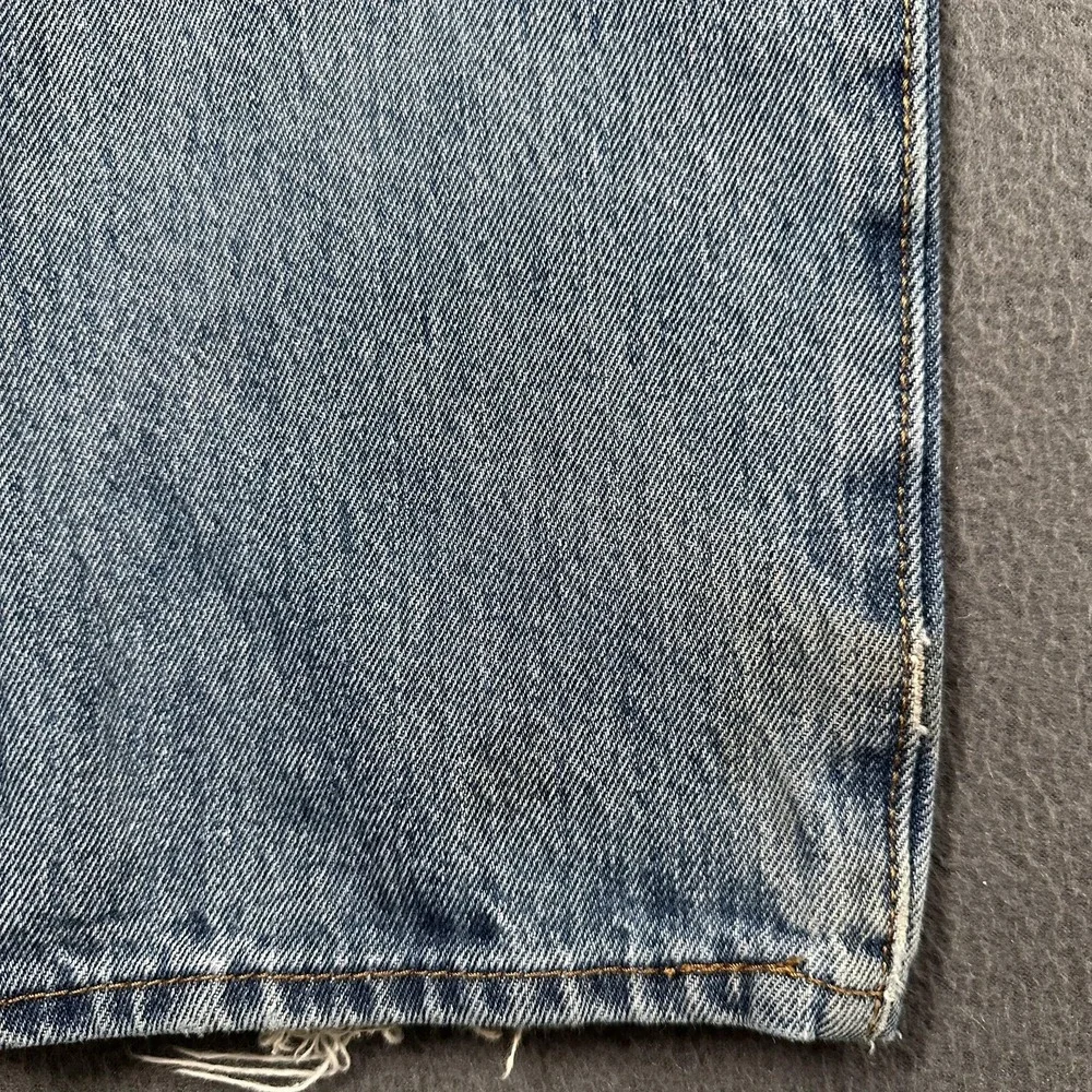 Levis 501 Jeans Mens 34x32 Blue Straight Leg Button Fly Regular Fit Denim Stains